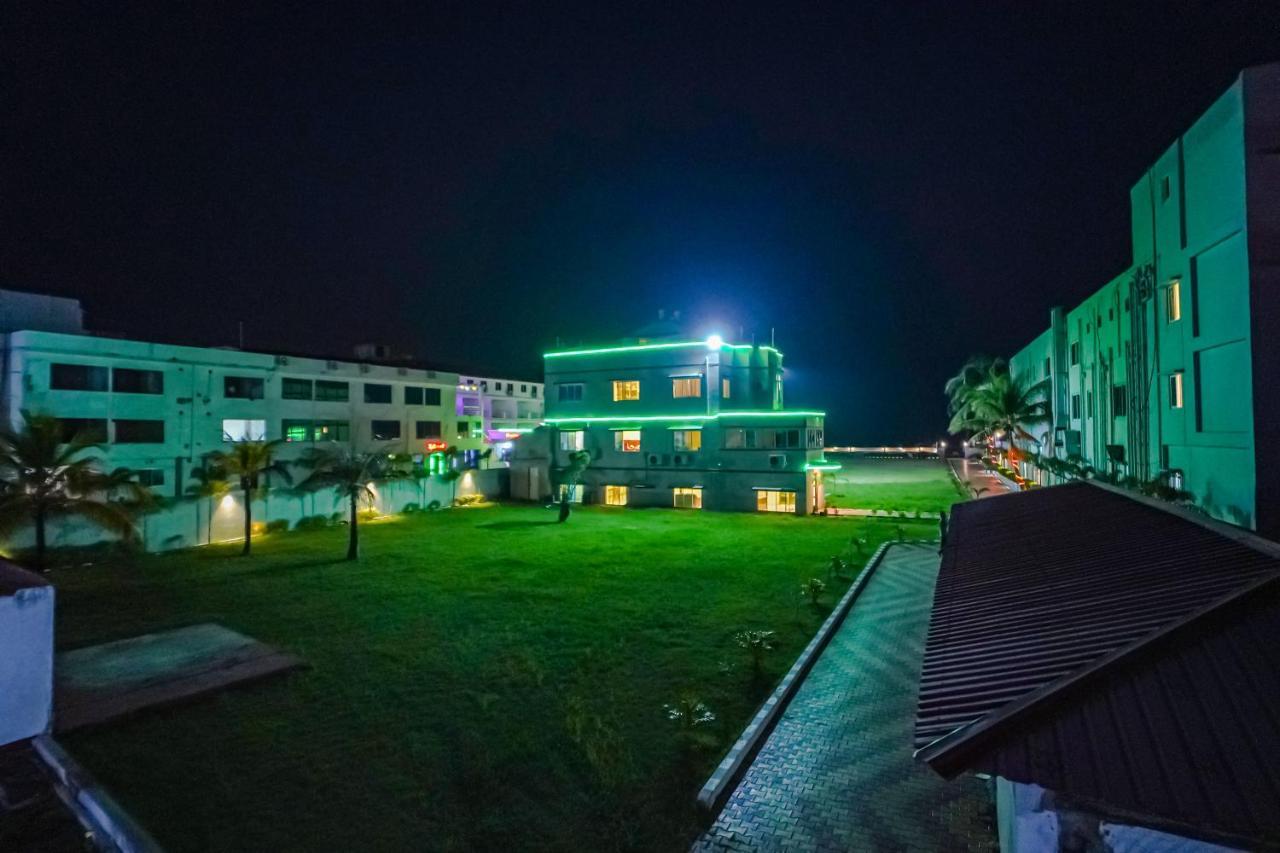 Silver Sand Eco Resort !! Beachfront !! With Biggest Pool And Huge Open Area !! Ideal For Weddings !! Couple Friendly !! Mandarmani Exterior foto